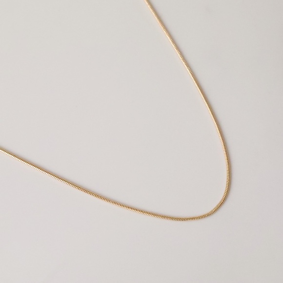 Thin Snake Chain | 18k Gold Filled - Picture 3 of 13